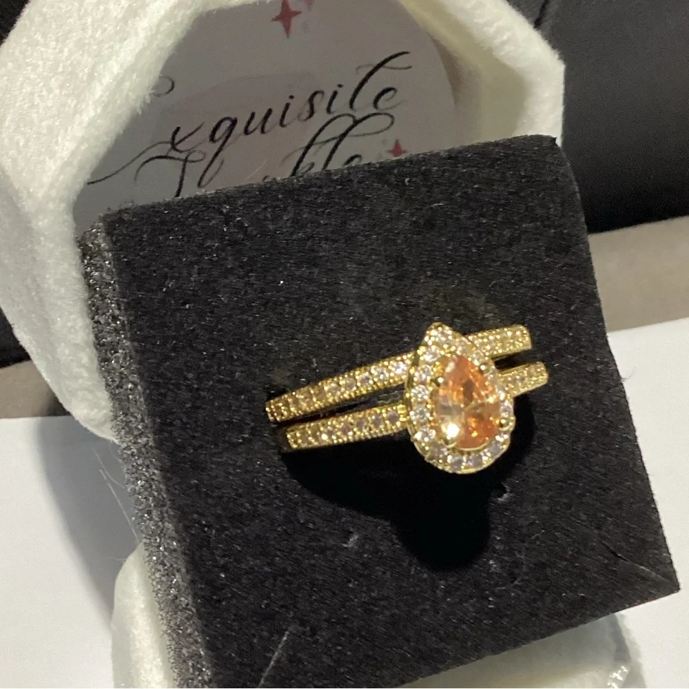 - 💋Beautiful 10k Gold Pear Cut WaterDrop Morganite Diamond Halo 2 Piece Set